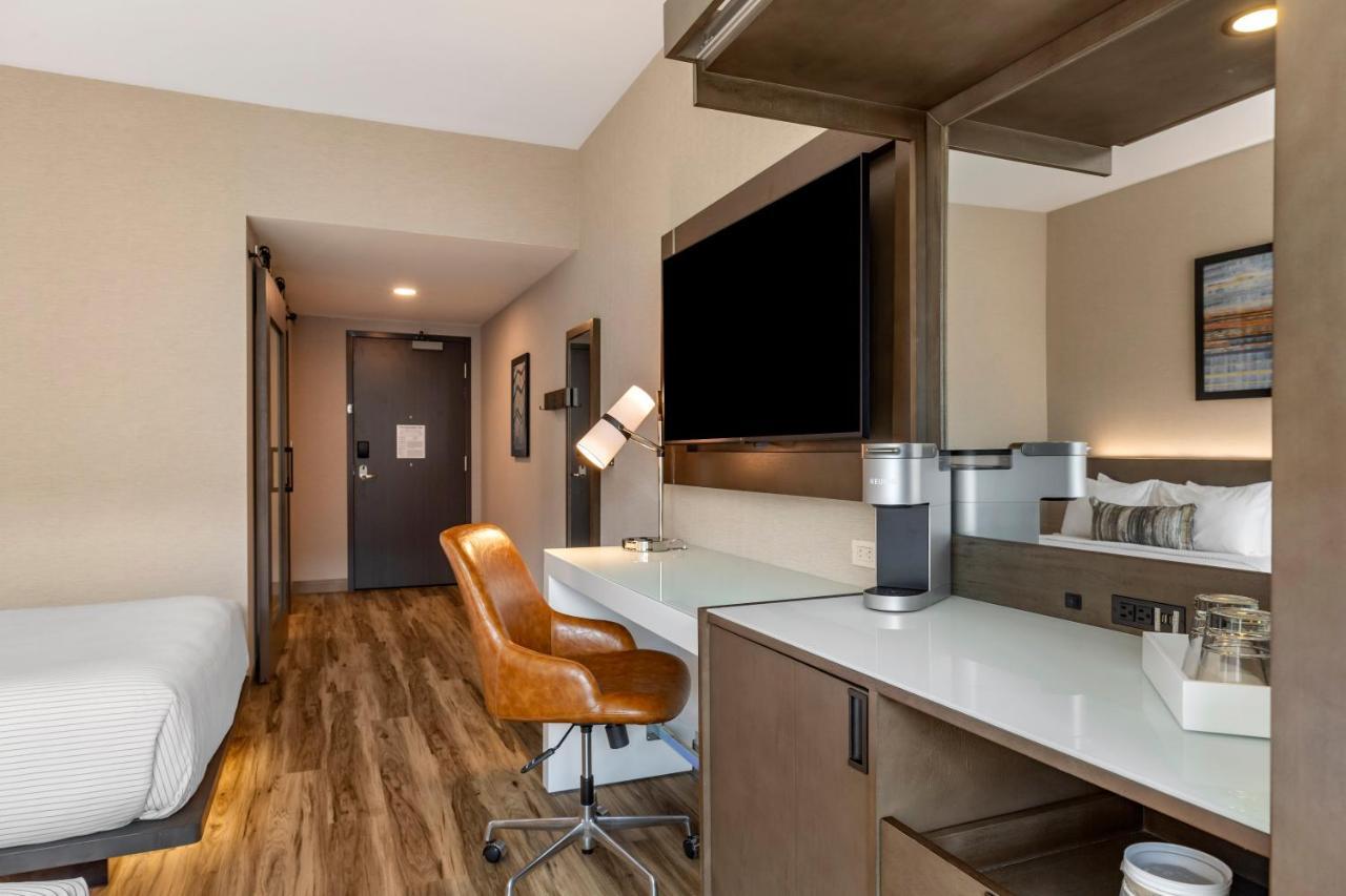 Cambria Hotel New Haven University Area Экстерьер фото